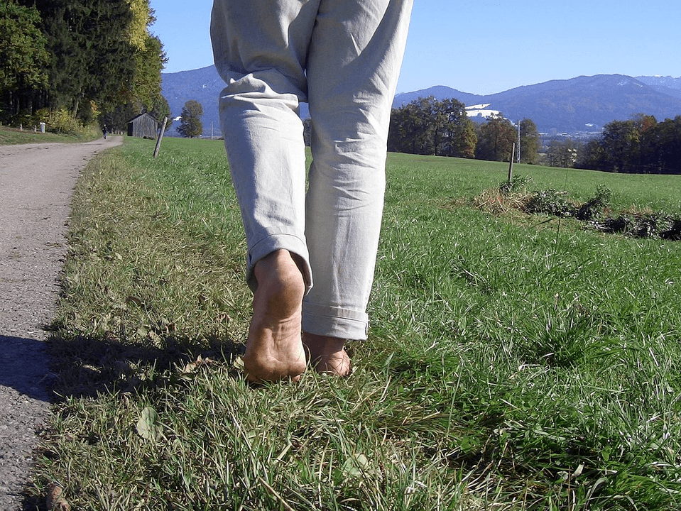 marcher pieds nus est bon pour la puissance